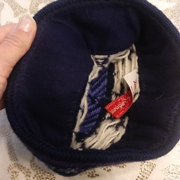 Wool Knit Pull on Vermont Hat Polar fair isle navy purple unisex snowflake - Picture 3 of 8